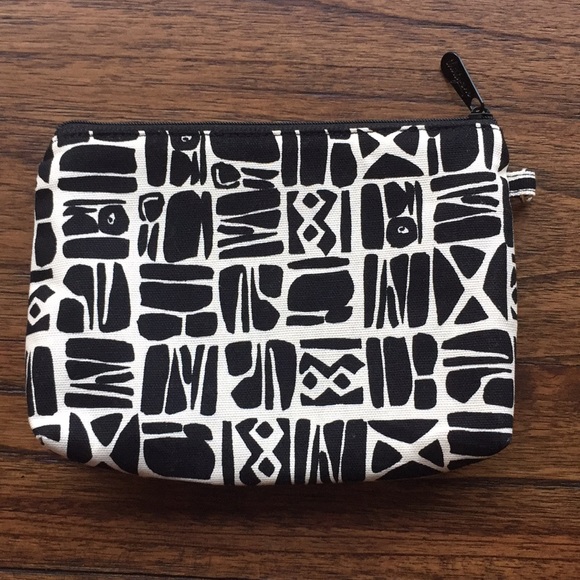Thirty-One Zipper Pouch - Picture 2 of 4